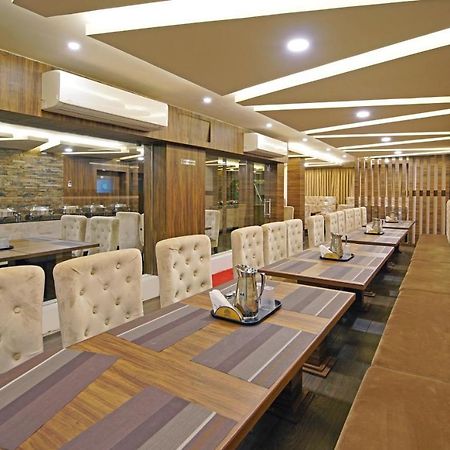 Oyo联排别墅508湖景公园酒店 钦奈 外观 照片