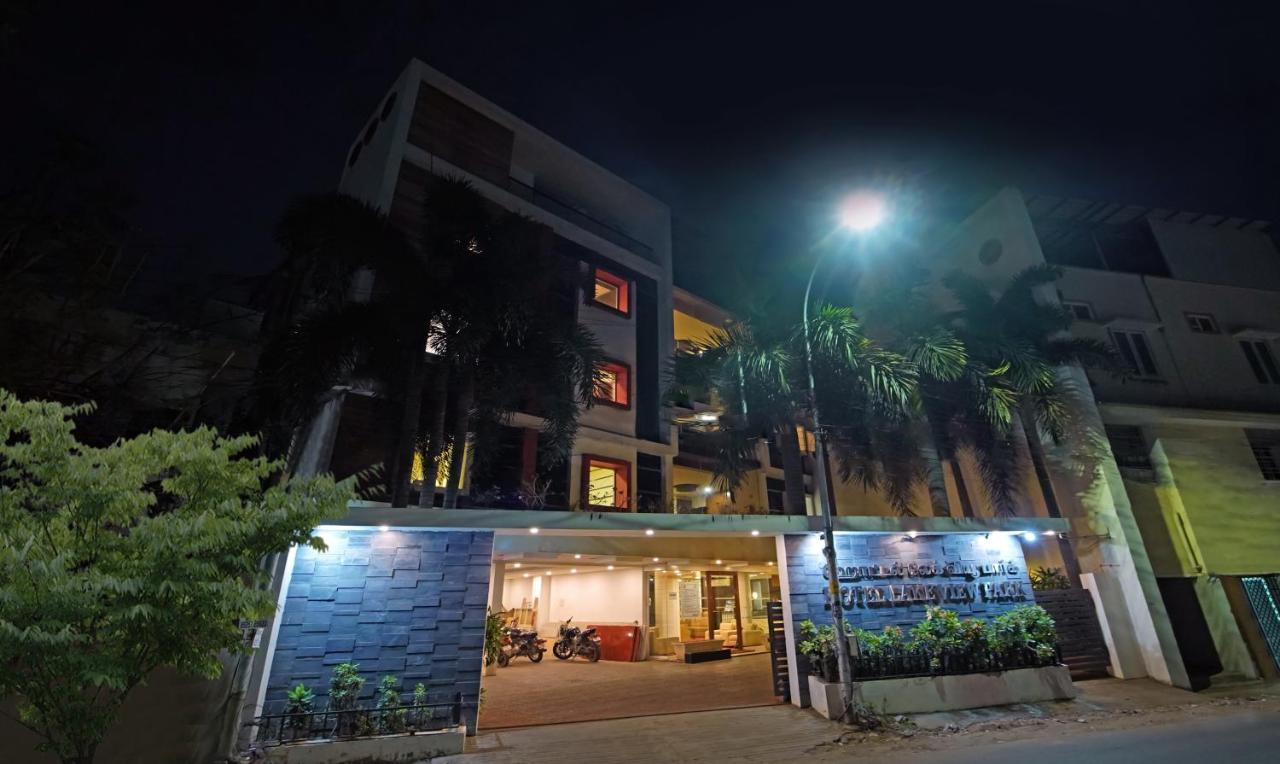 Oyo联排别墅508湖景公园酒店 钦奈 外观 照片